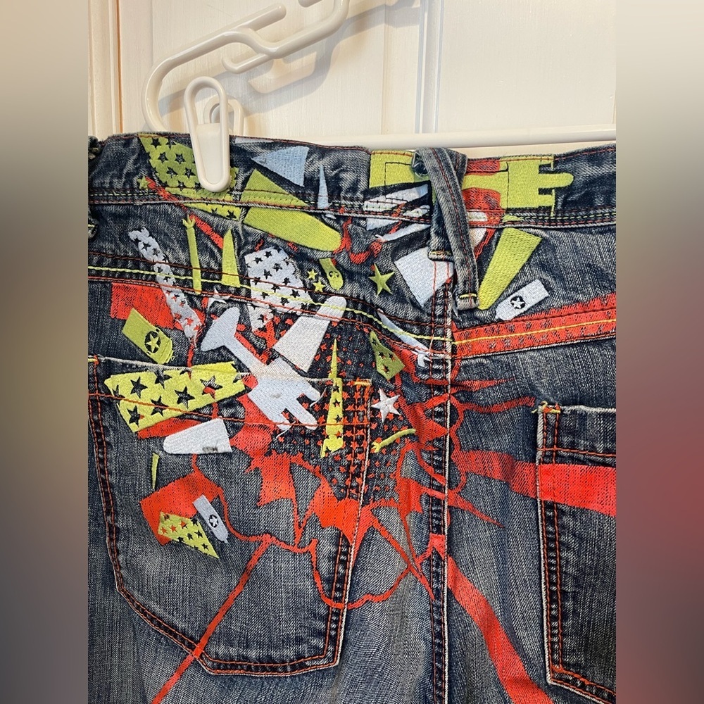 Akademiks Vintage Y2K Men's Denim with Red and Yellow Details 38 - Picture 5 of 6